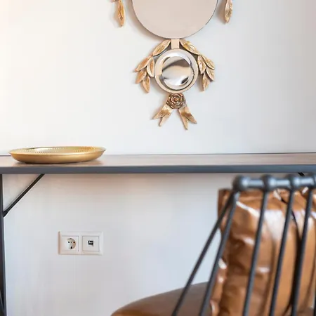 Redvalley Apartment *